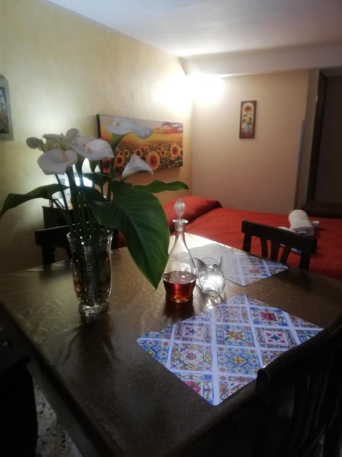 דירות קאסטלמארה דל גולפו Monolocale La Chicca מראה חיצוני תמונה